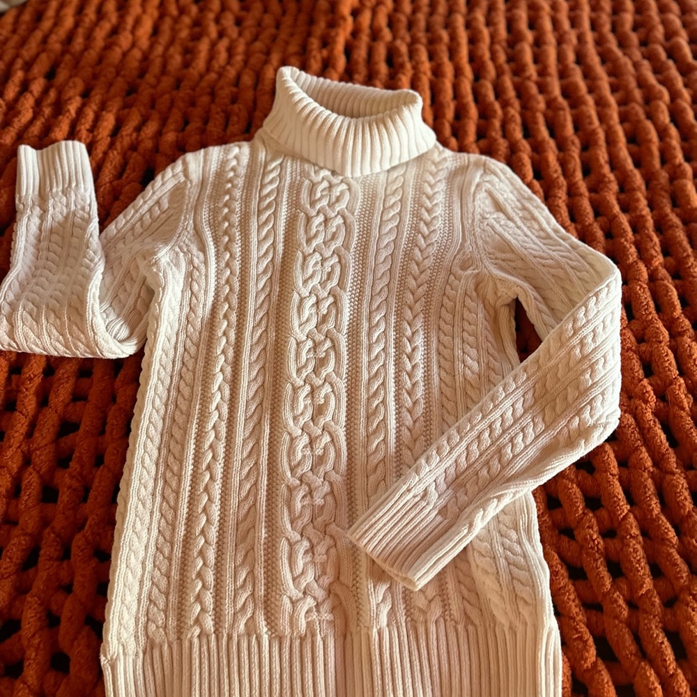 Croft & Barrow Cream Cable Knit Turtleneck Sweater. Like new. Perfect condition